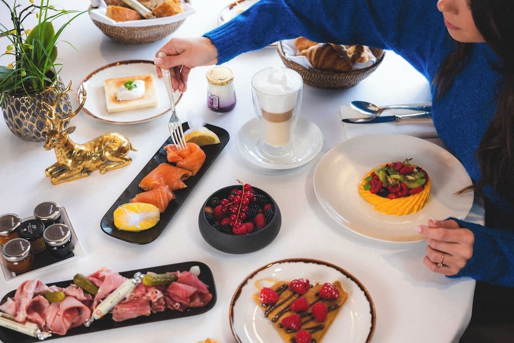 Breakfast buffet
