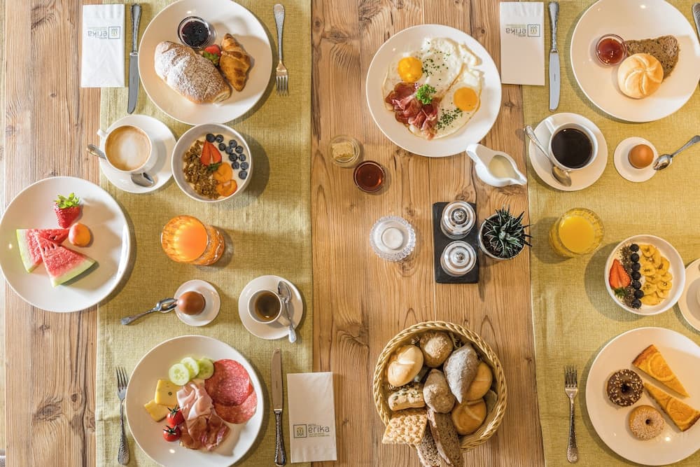 Breakfast buffet