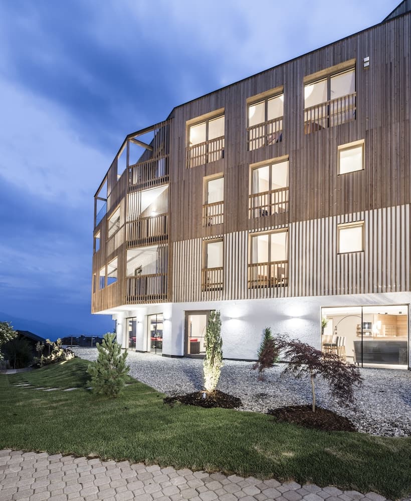 Front of property - evening/night
