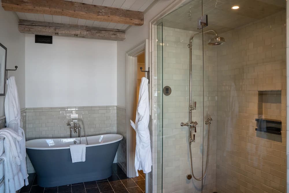 Bathroom shower