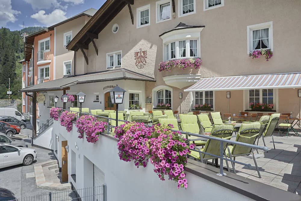 Sundeck