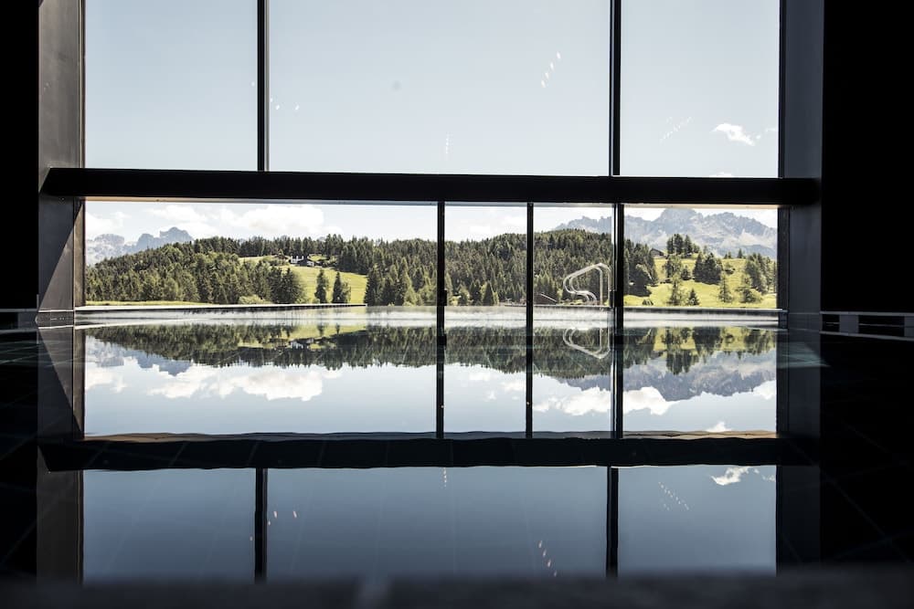 Infinity pool