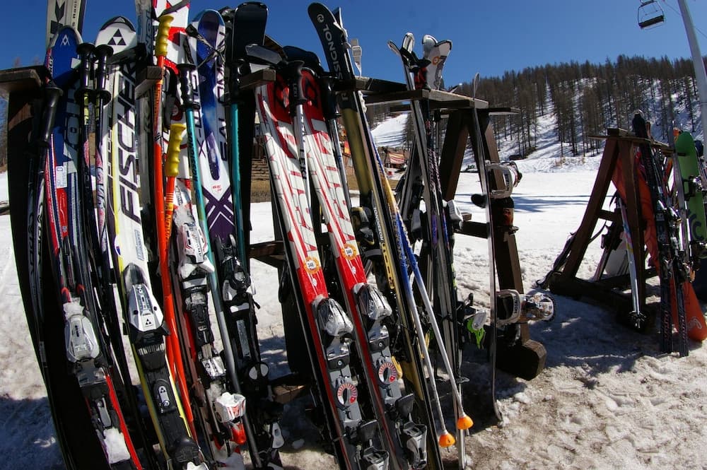 Snow and ski sports