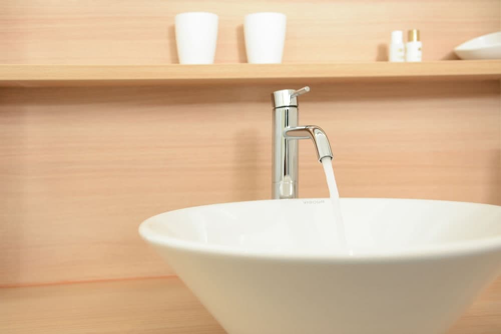 Bathroom sink