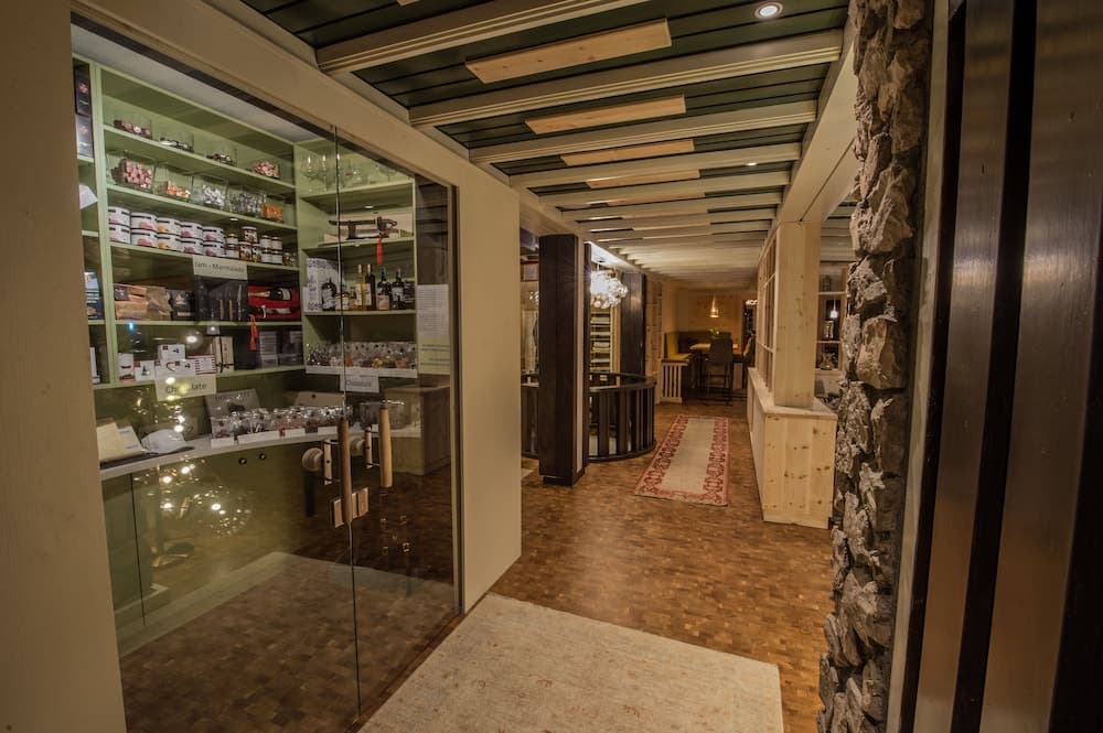 Gift shop