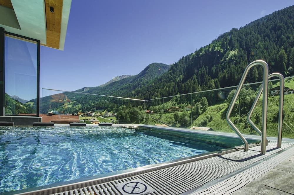 Rooftop pool