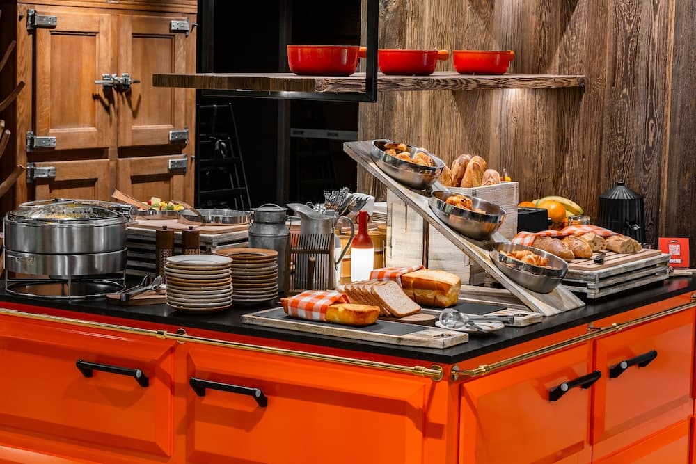 Breakfast buffet