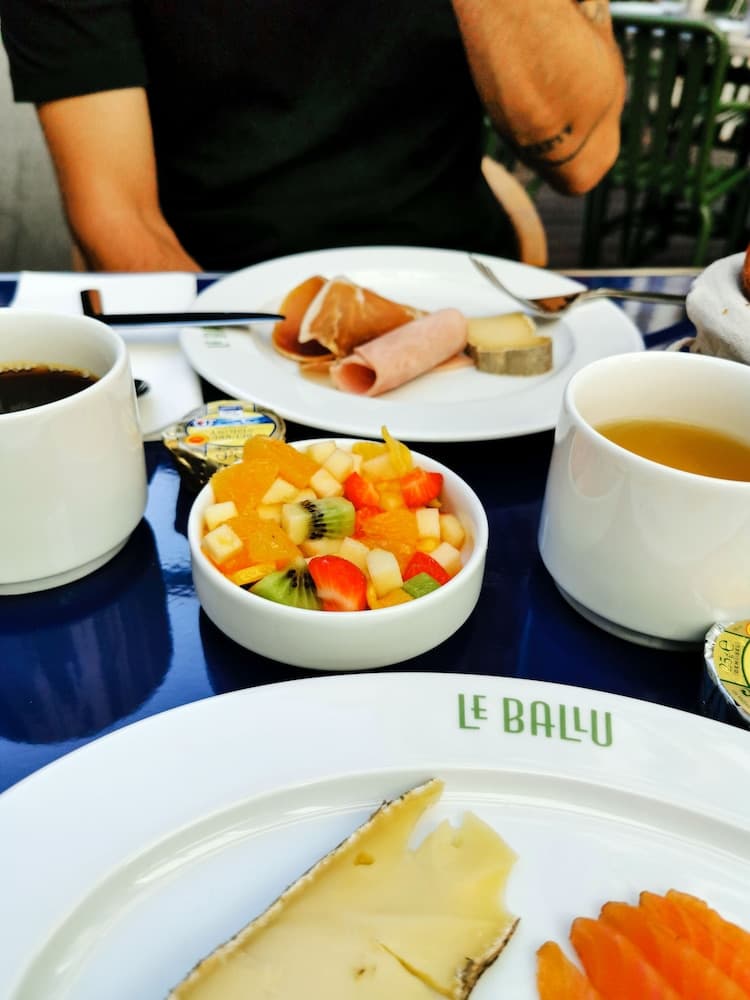 Breakfast buffet