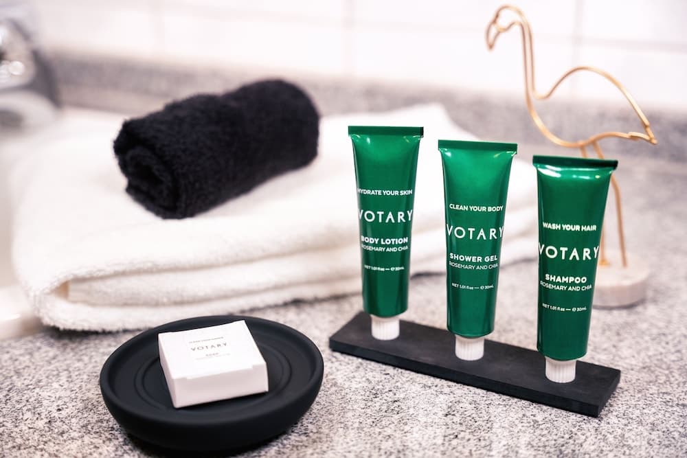 Bathroom amenities