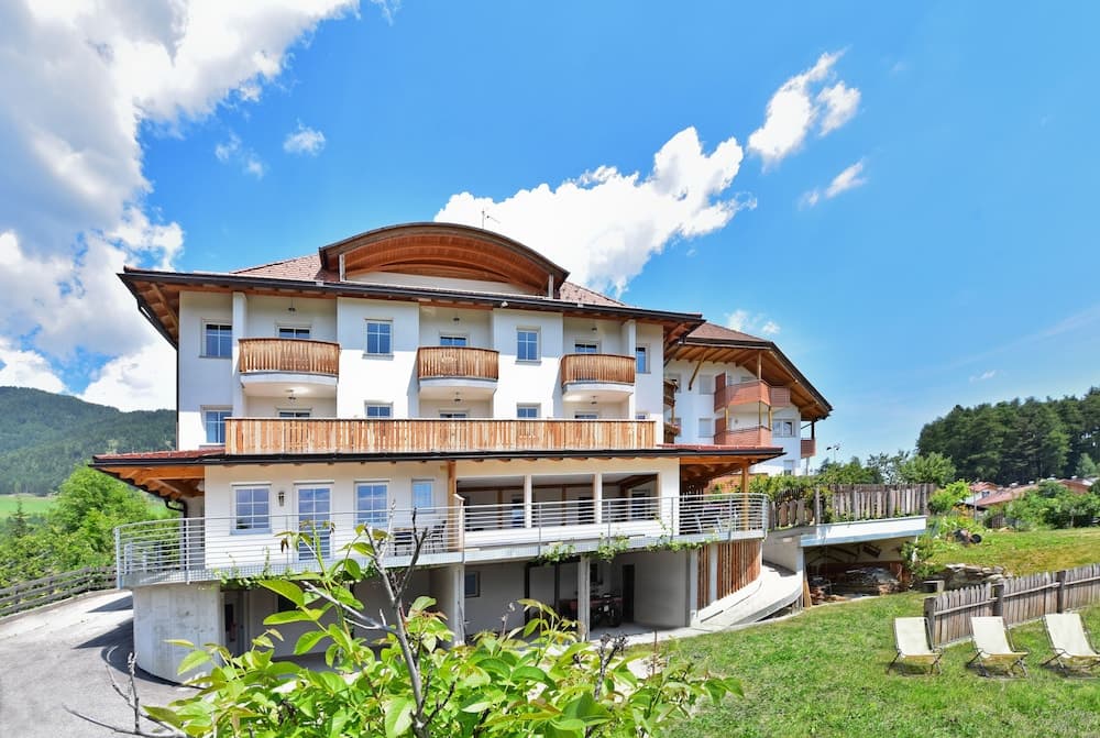 Primary image
