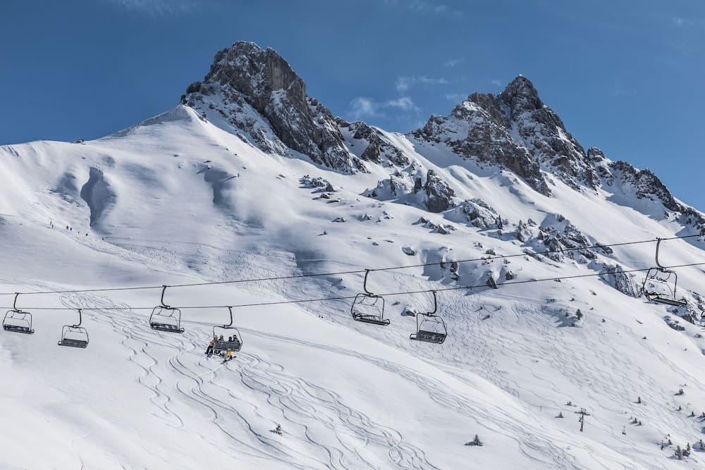 Snow and ski sports
