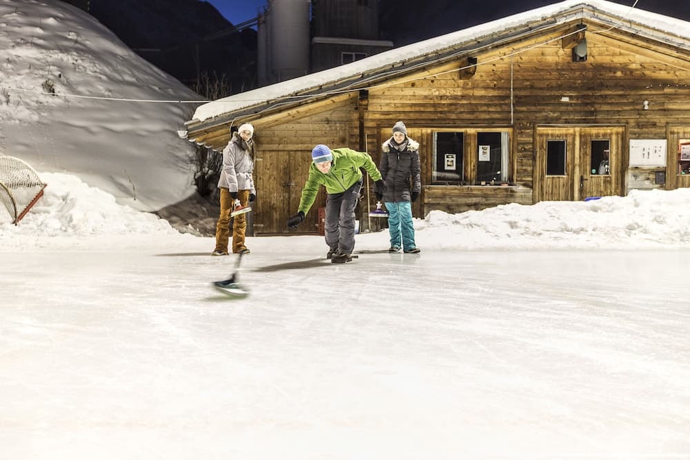 Snow and ski sports