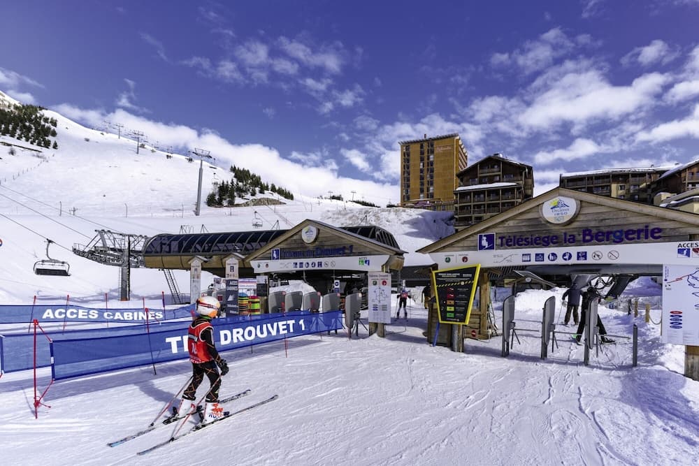 Skiing