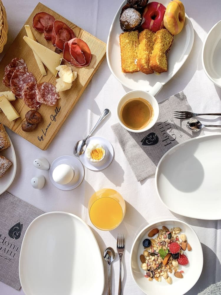 Breakfast buffet