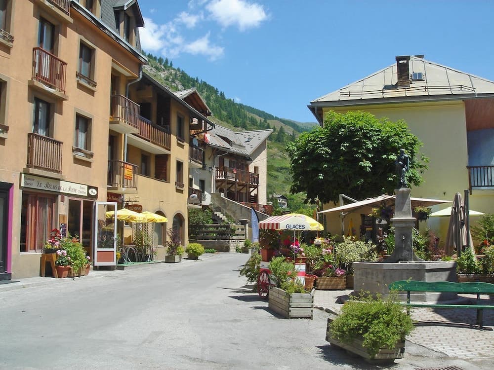 Primary image