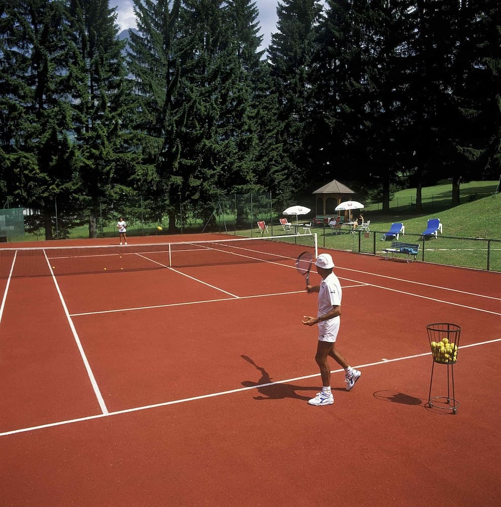 Tennis court
