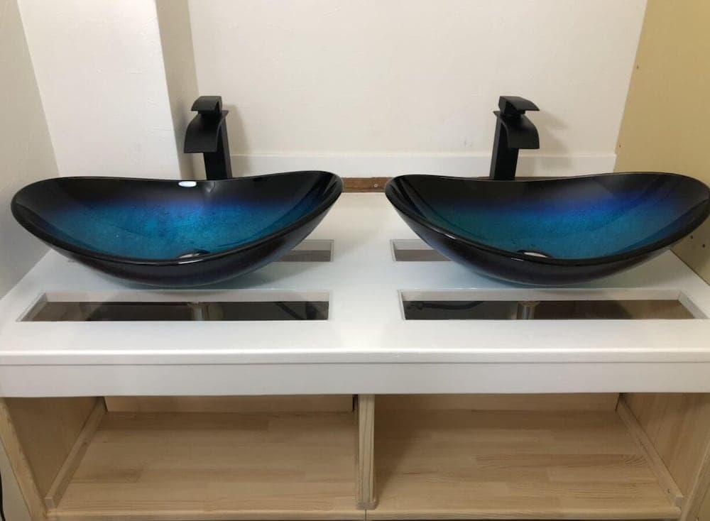 Bathroom sink