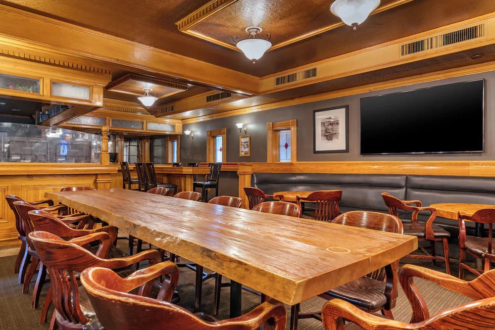 Sports bar
