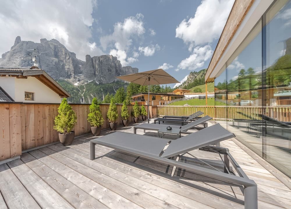 Sundeck
