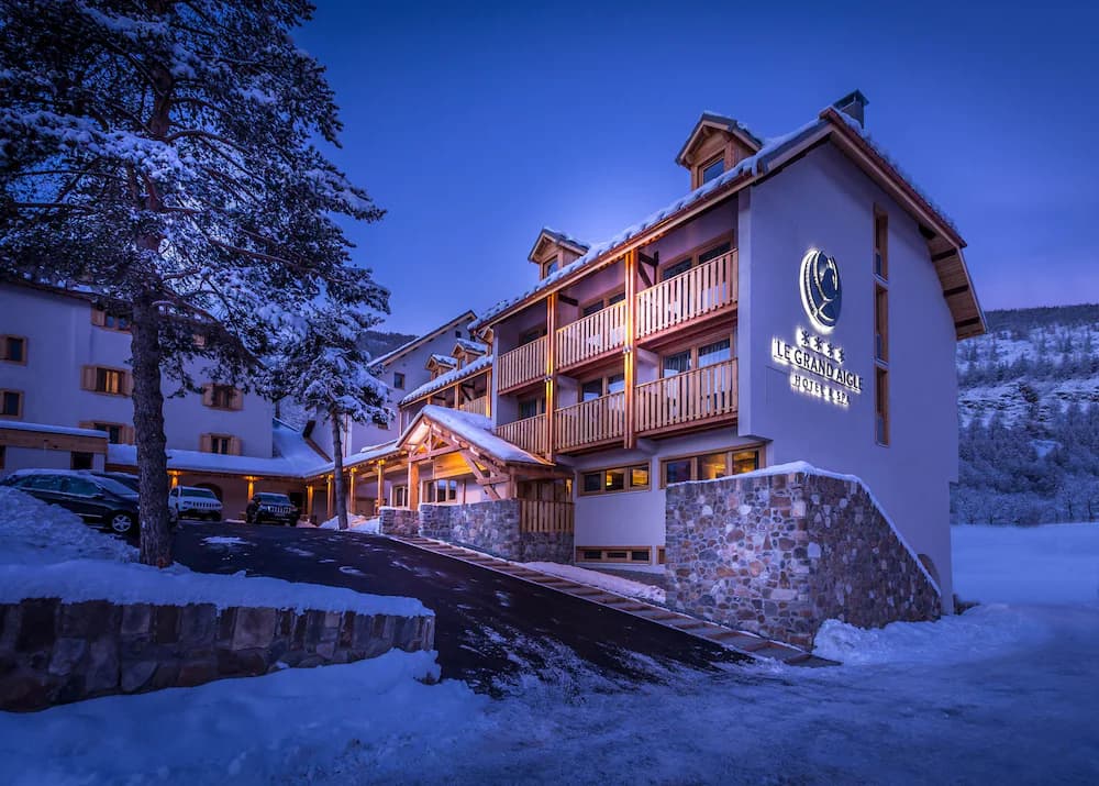 Front of property - evening/night