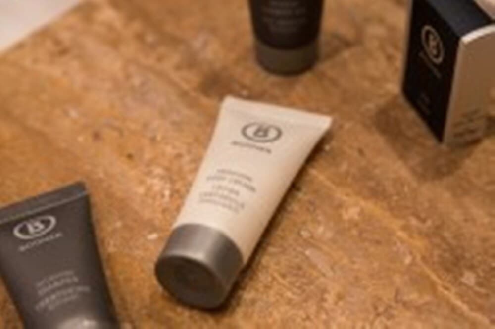 Bathroom amenities