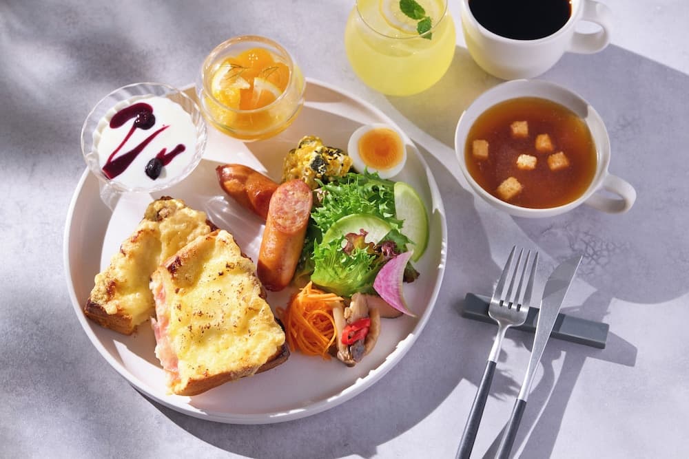 Breakfast meal