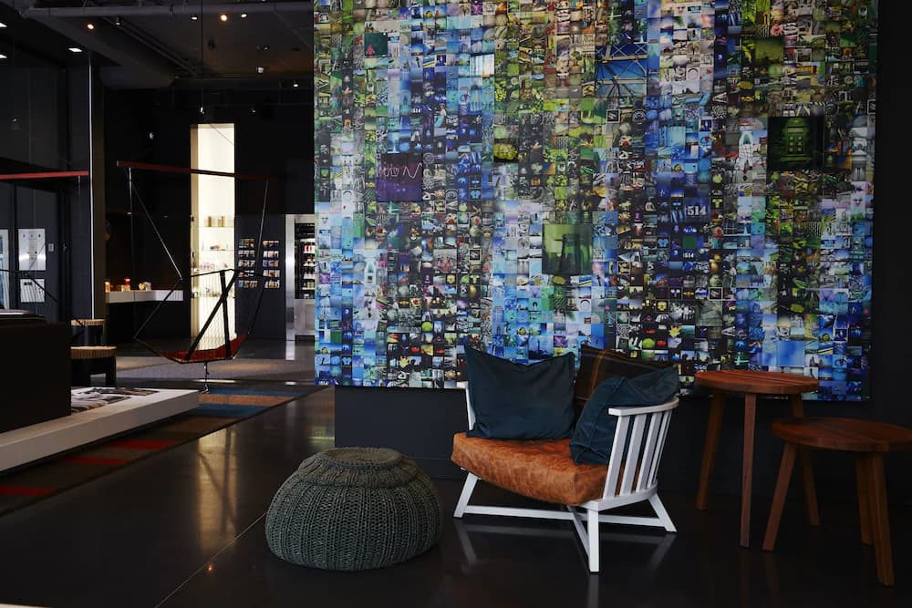 Lobby sitting area
