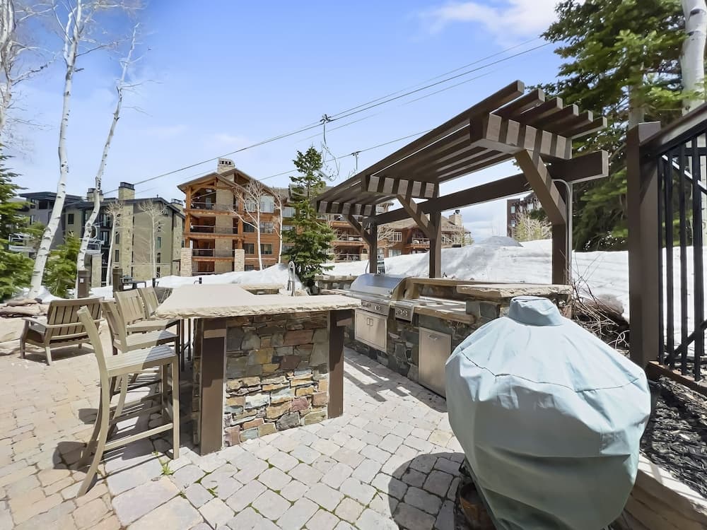 BBQ/picnic area