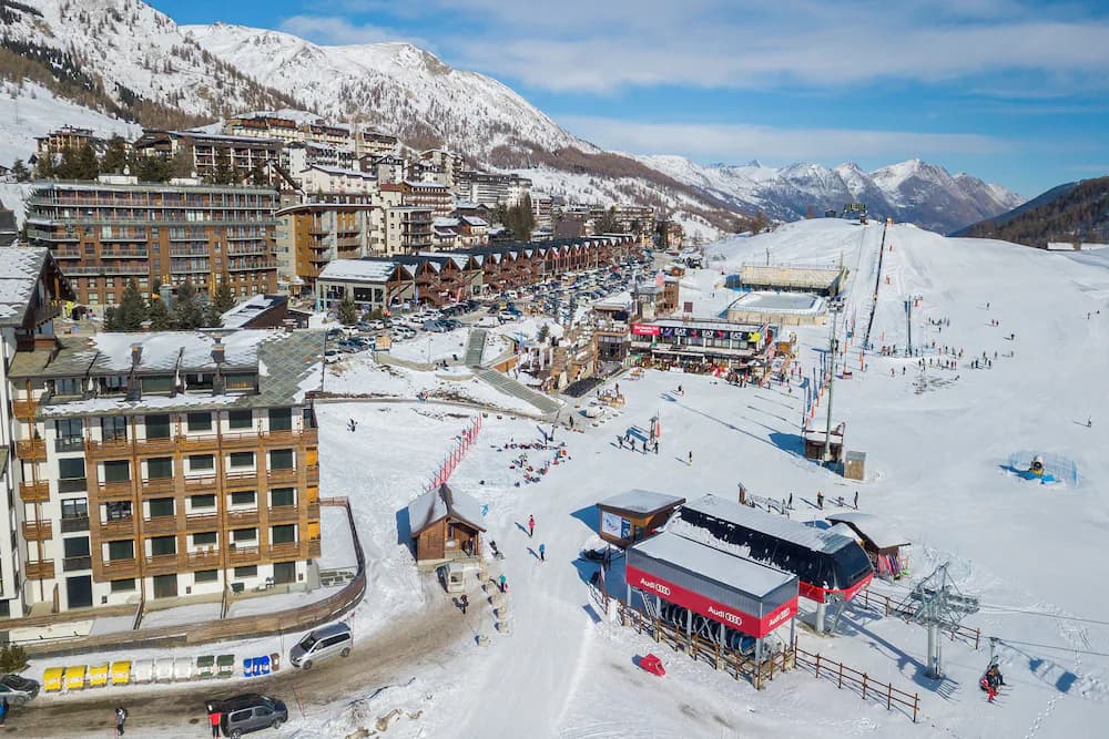 Snow and ski sports