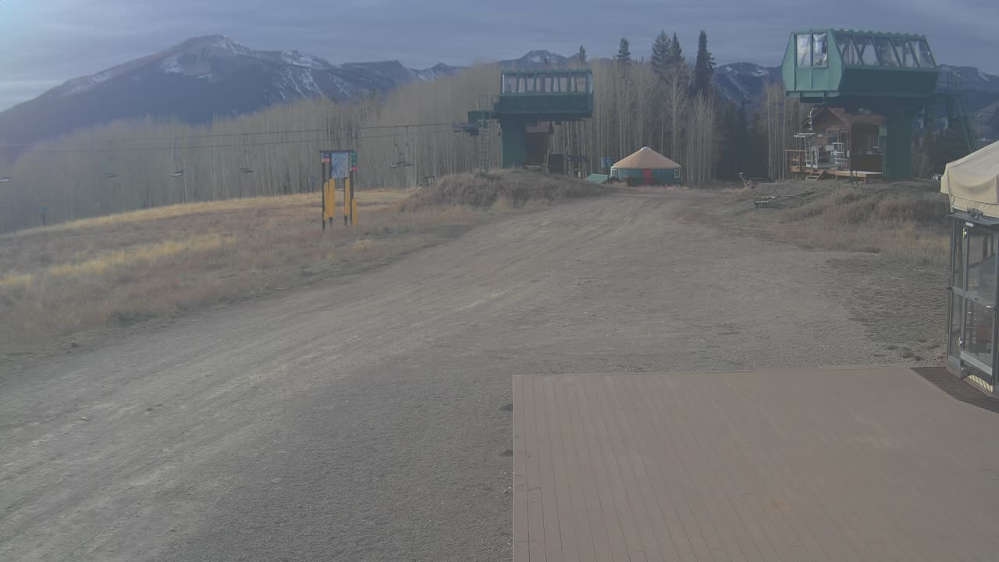 Umbrella Bar at Ten Peaks stream