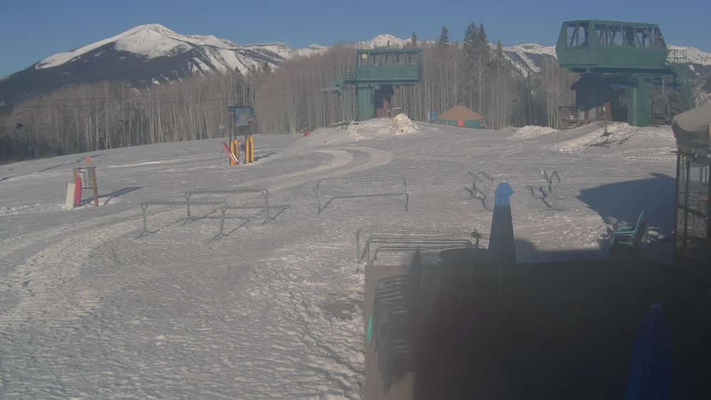 Umbrella Bar at Ten Peaks stream