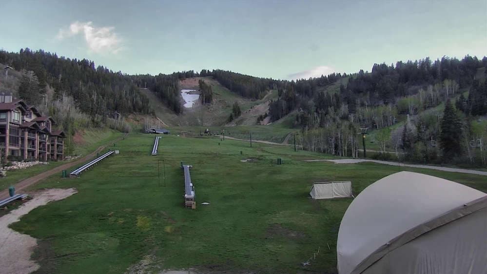 Deer Valley - Snow Park Lodge Cam