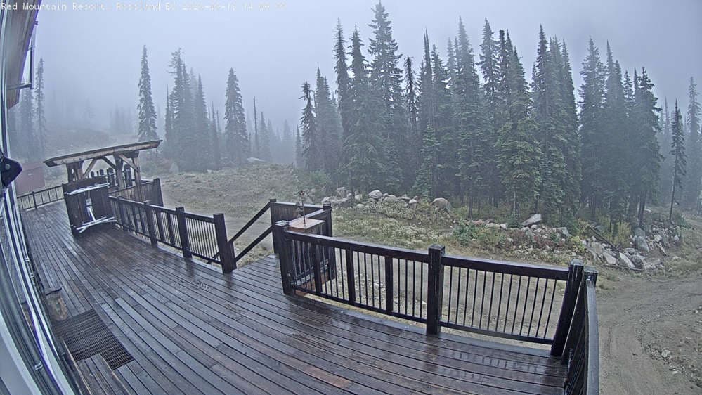 Red Resort - Paradise Lodge Deck Cam