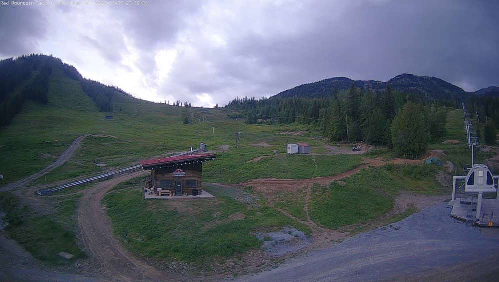 Red Resort - Base Lodge Cam