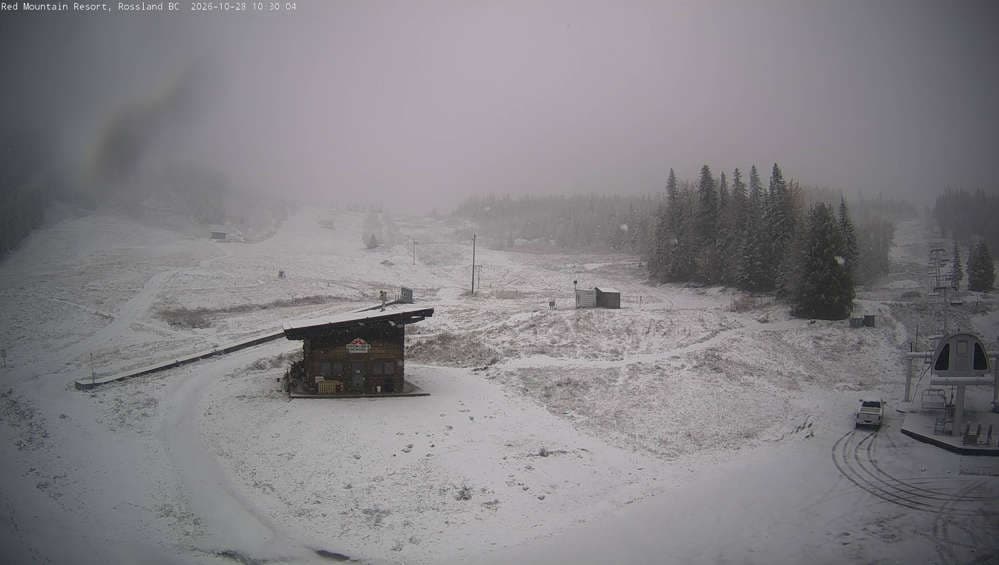 Red Resort - Base Lodge Cam