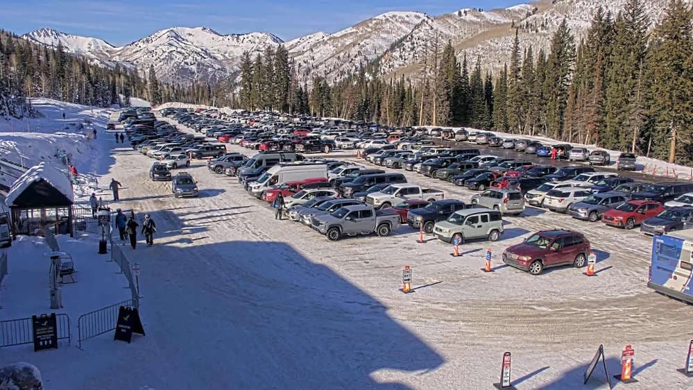 Solitude: Moonbeam Parking Lot Cam