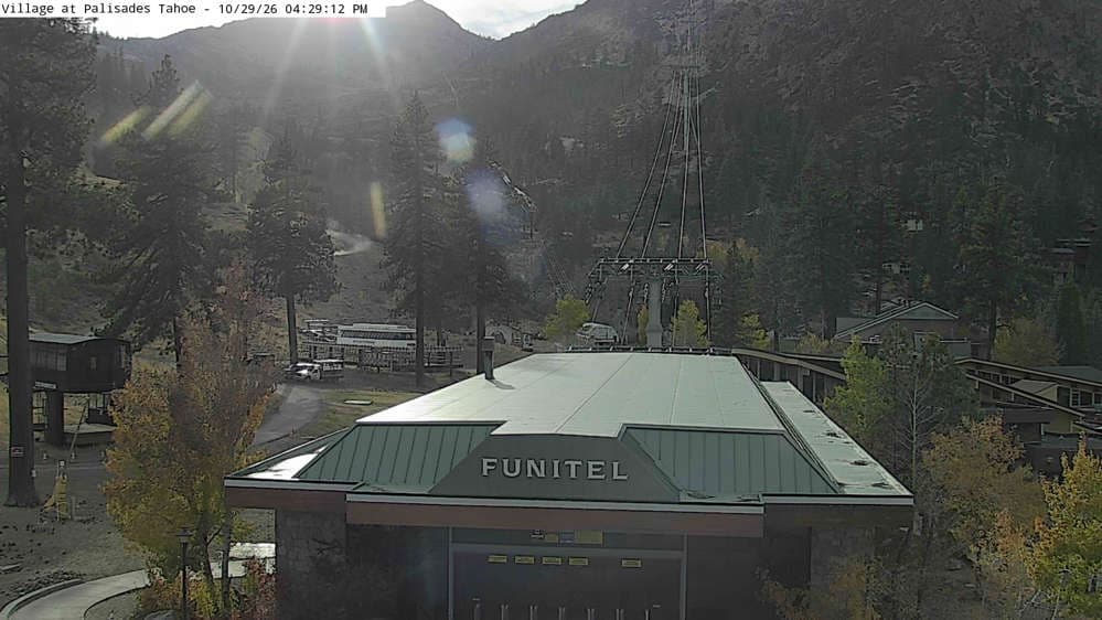 Palisades Tahoe - Olympic Valley Base 6200' Cam