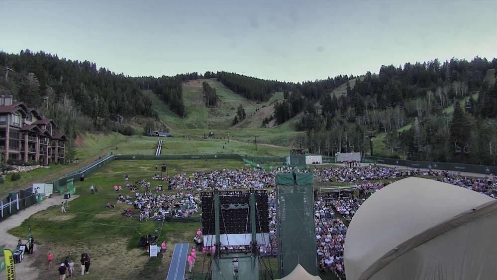 Deer Valley - Snow Park Lodge Cam