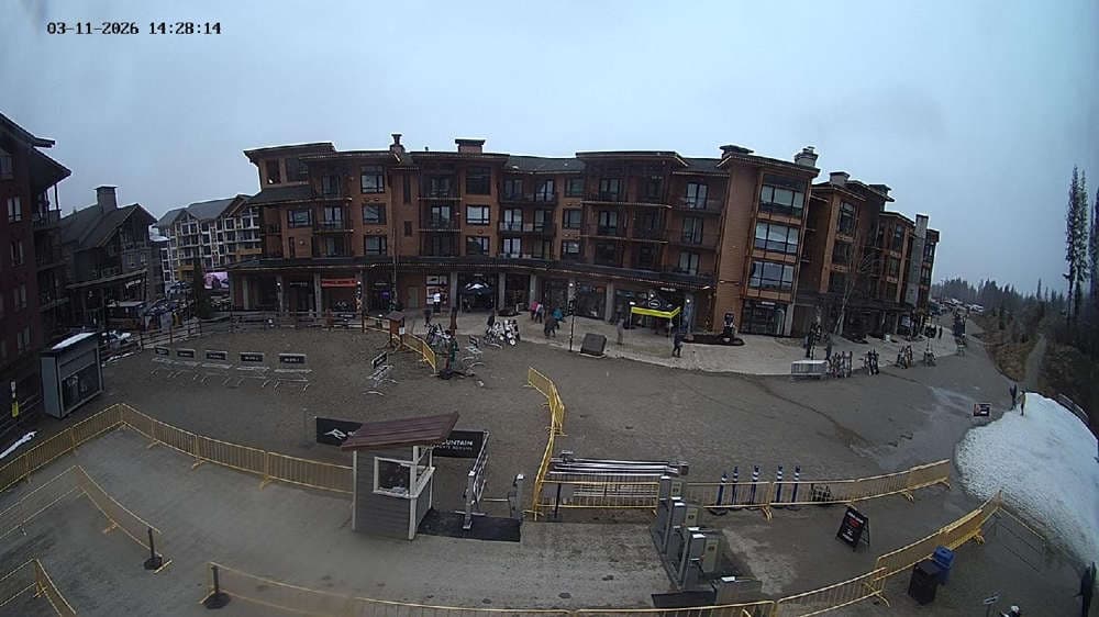 Revelstoke: Village Cam