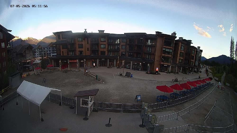 Revelstoke: Village Cam