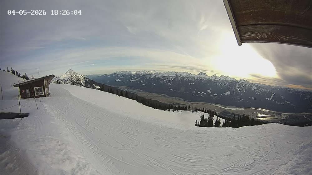 Revelstoke: Top of Stoke Chair Cam