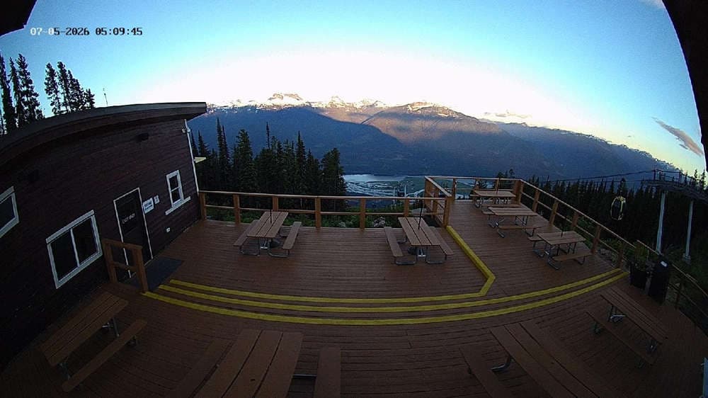 Revelstoke: Top of Upper Gondola Cam