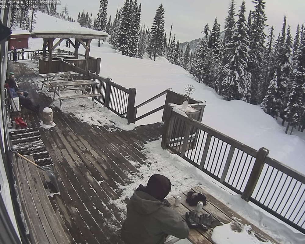 Red Resort - Paradise Lodge Deck Cam