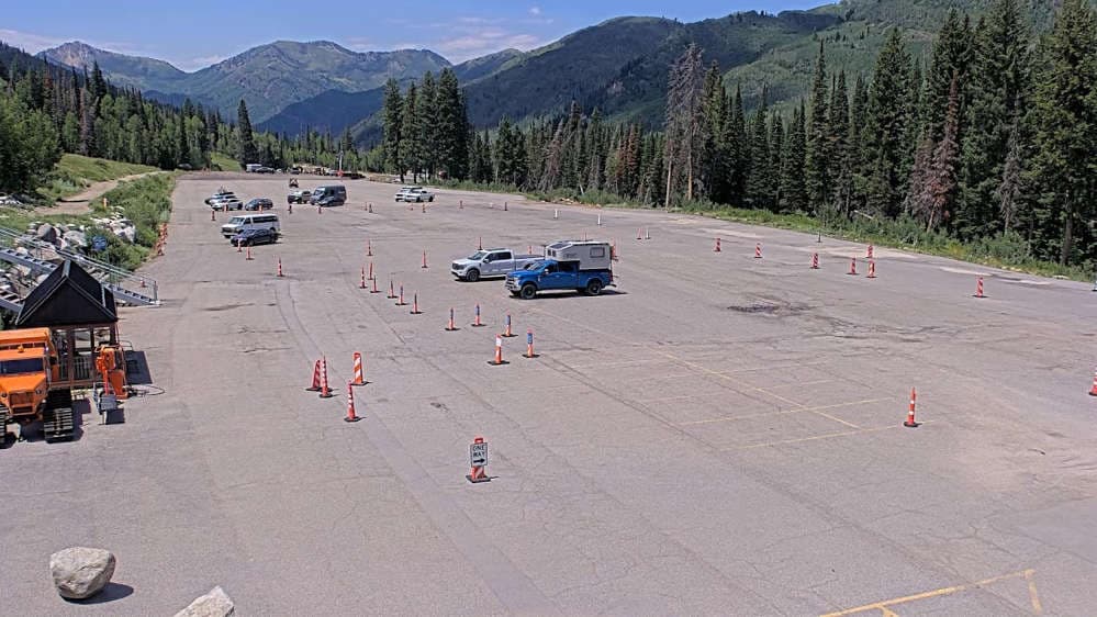 Solitude: Moonbeam Parking Lot Cam