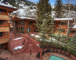 Fasching Haus Condominiums