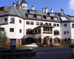 Post Montane Lodge