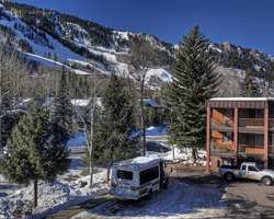 Aspen Silverglo Condominiums